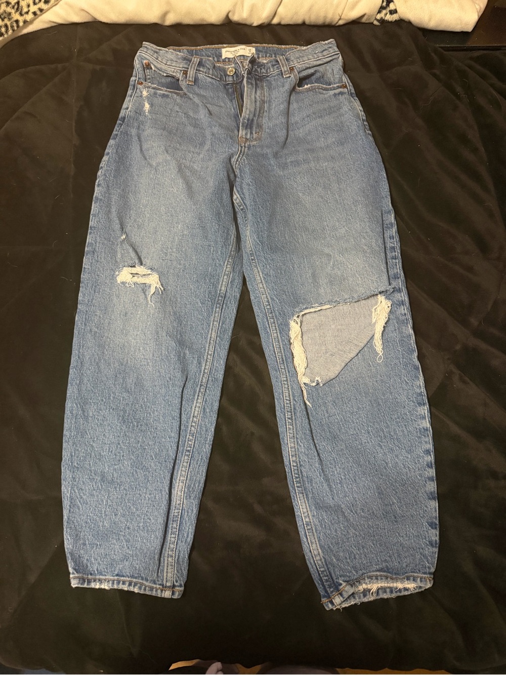 Abercrombie & Fitch Light Blue Distressed Women's Straight-Leg Jeans
